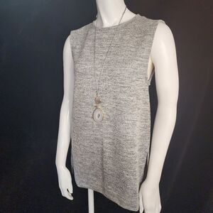 Banana Republic Gray Knit Sleeveless Top (XS)